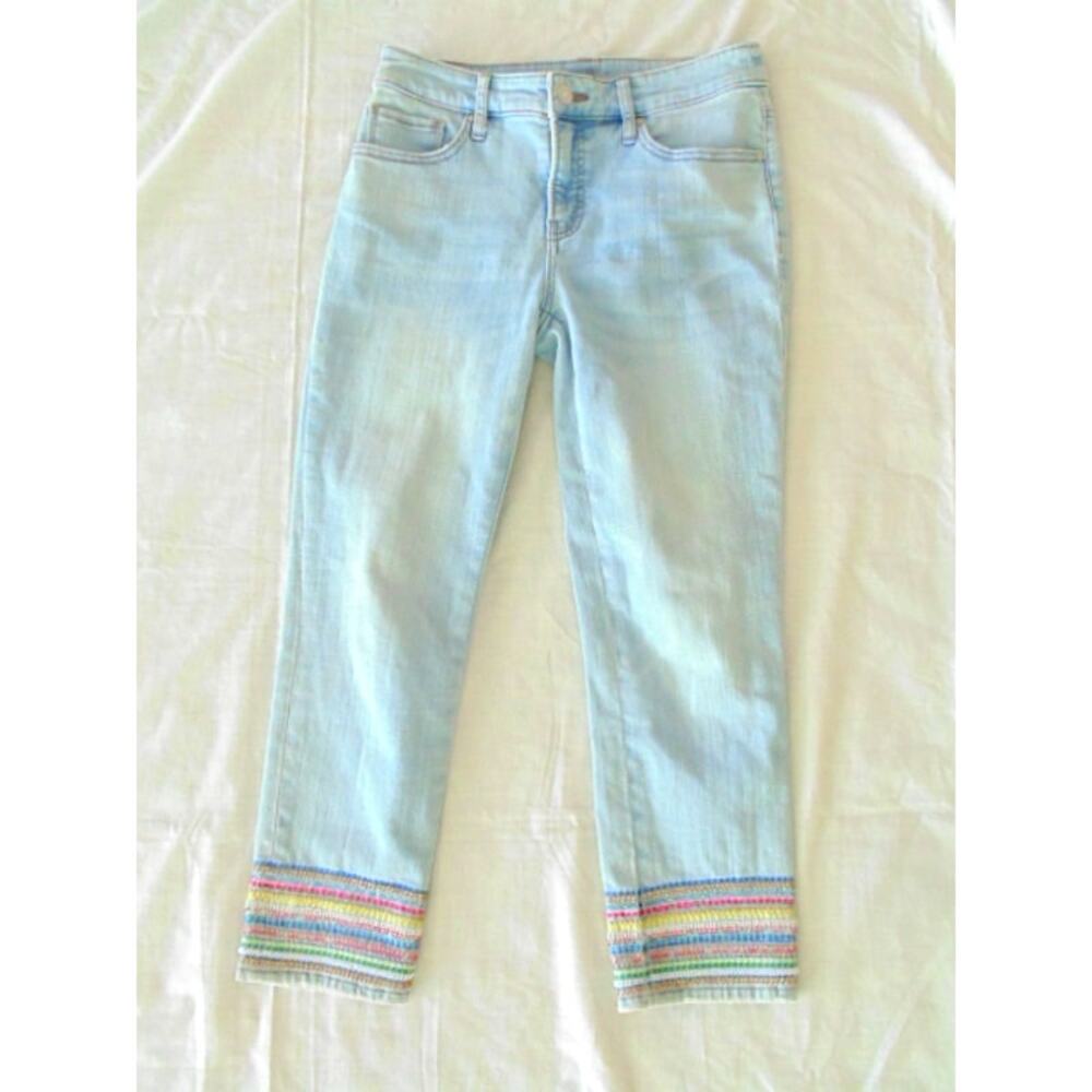 Chico's SO SLIMMING Girlfriend Crop Jeans SZ 000 (XS) Faded Denim Beaded Cuff